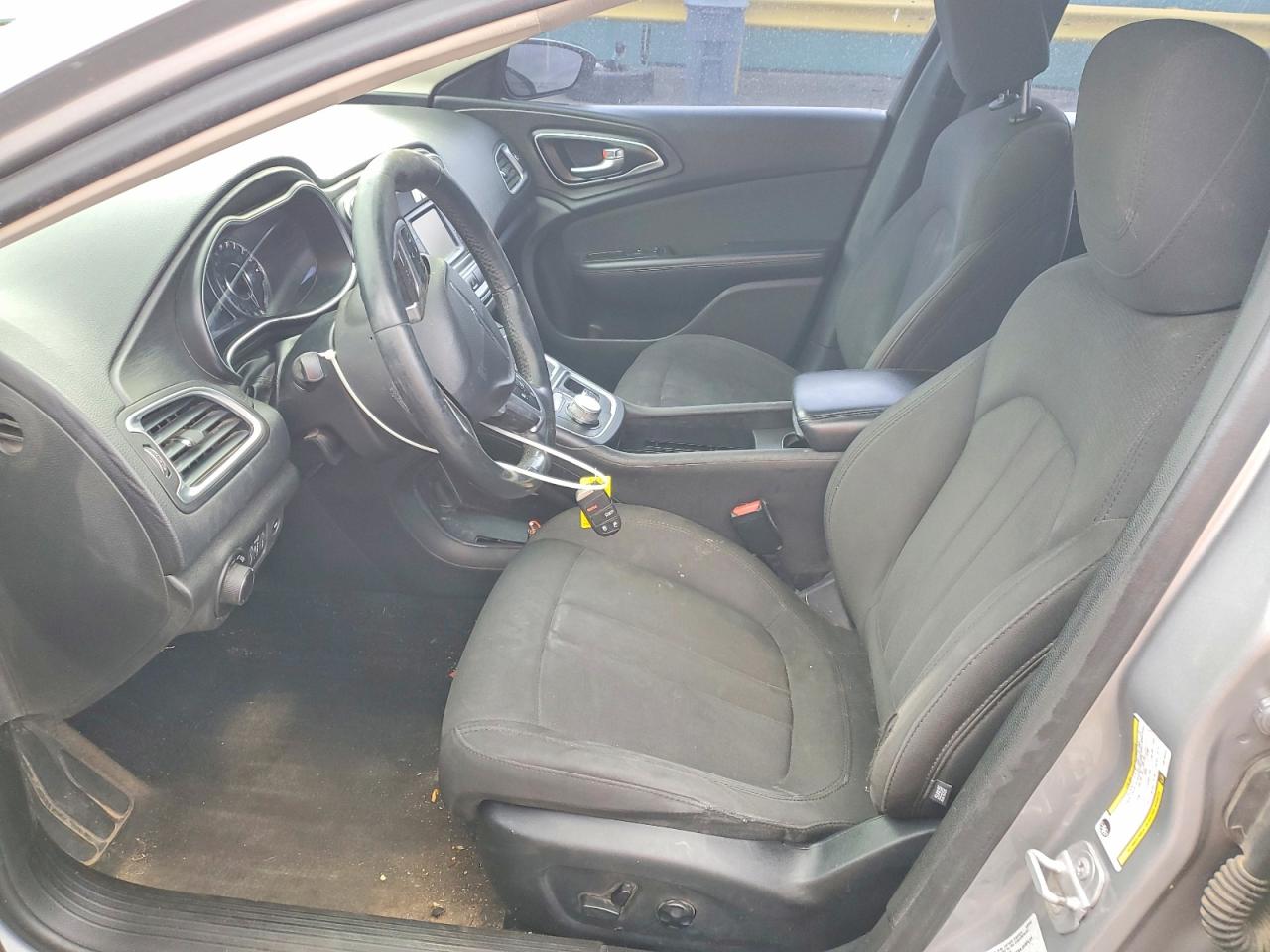 2016 CHRYSLER 200 LIMITED photo 7