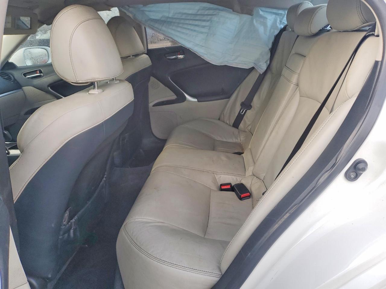 2011 LEXUS IS 250 photo 19