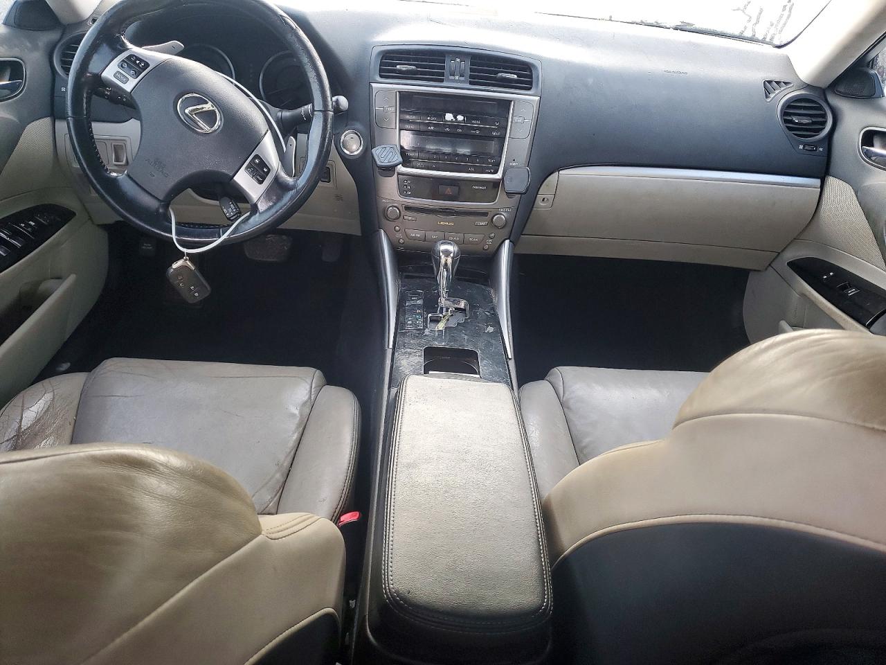 2011 LEXUS IS 250 photo 15