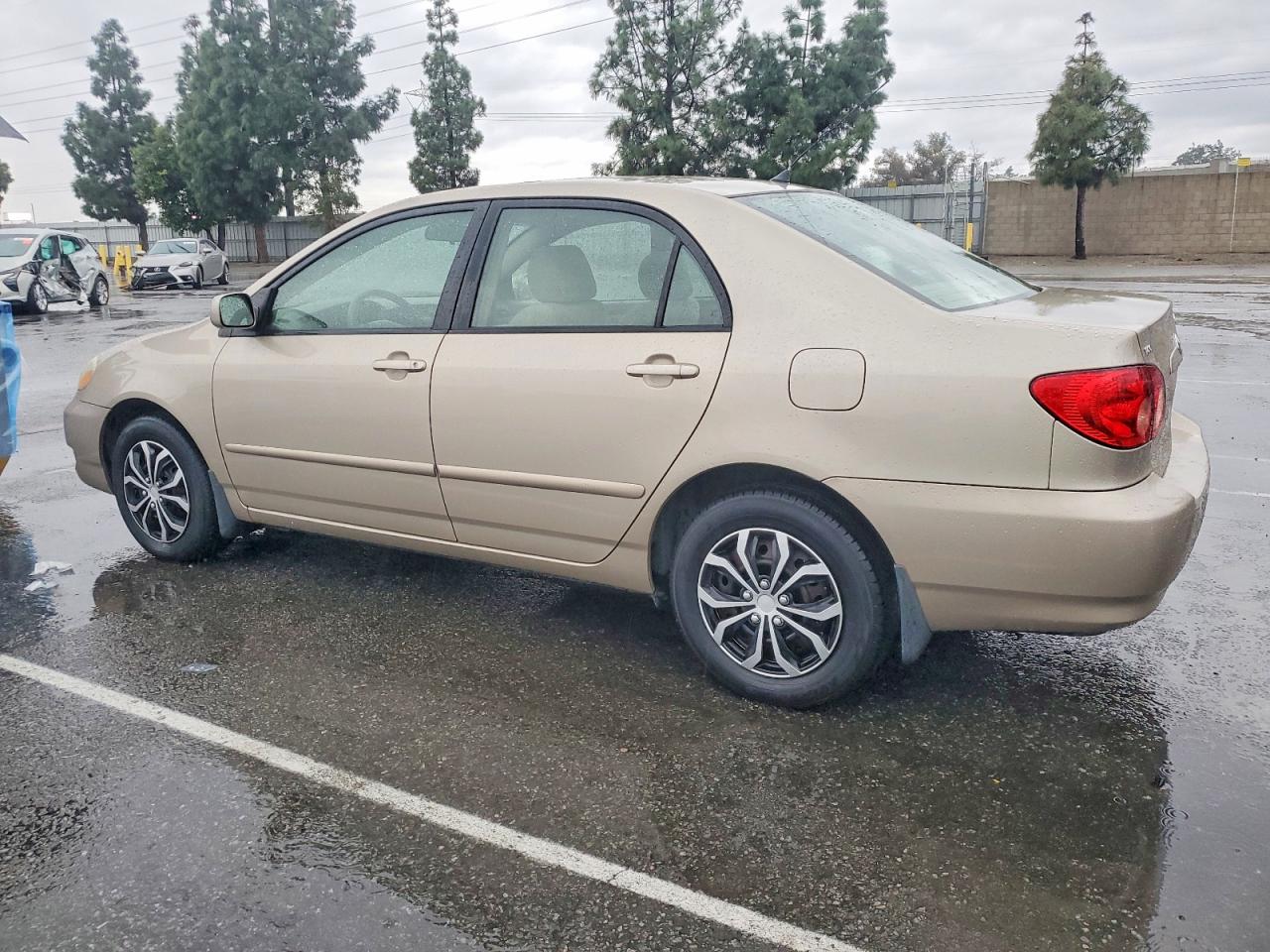 2007 TOYOTA COROLLA CE photo 2