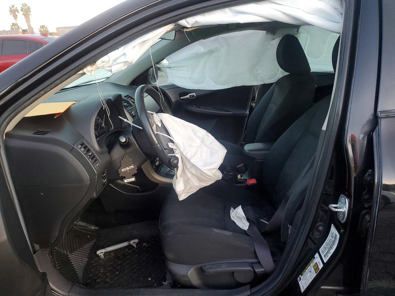 2009 TOYOTA COROLLA photo 7