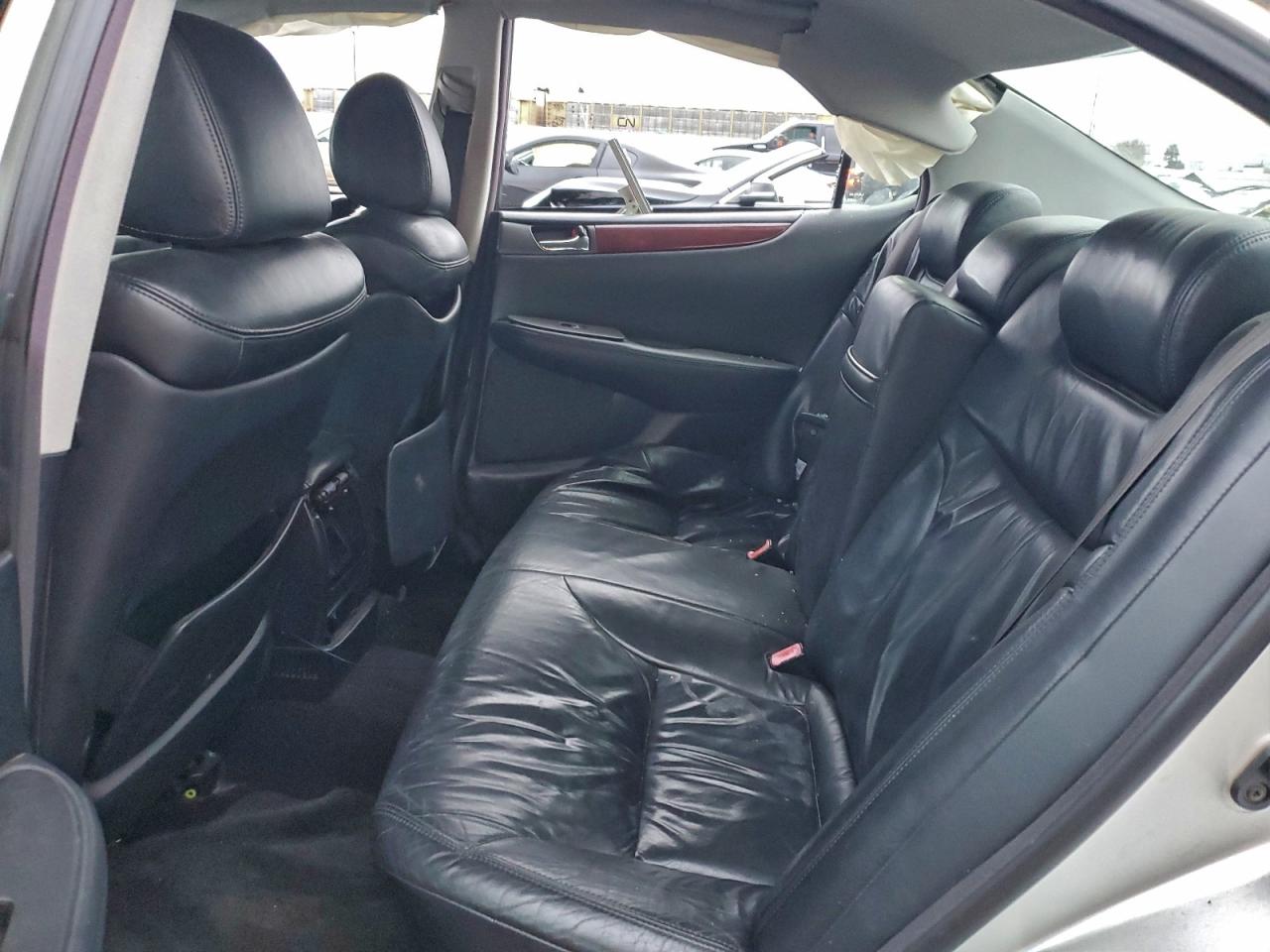 2002 LEXUS ES 300 photo 10