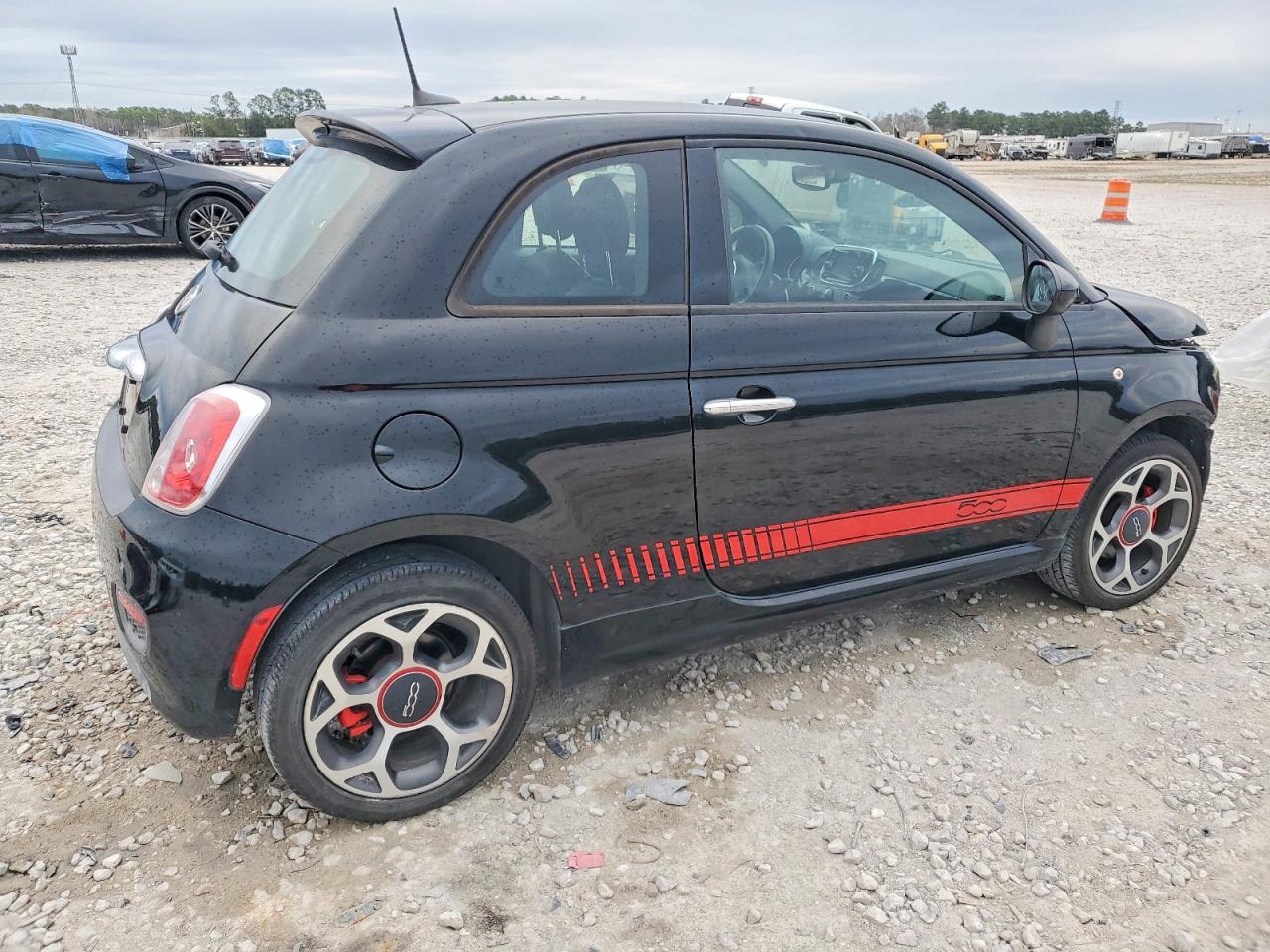 2016 FIAT 500 SPORT photo 5