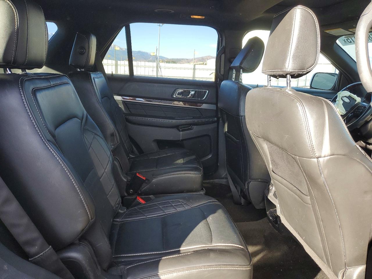 2018 FORD EXPLORER PLATINUM photo 19