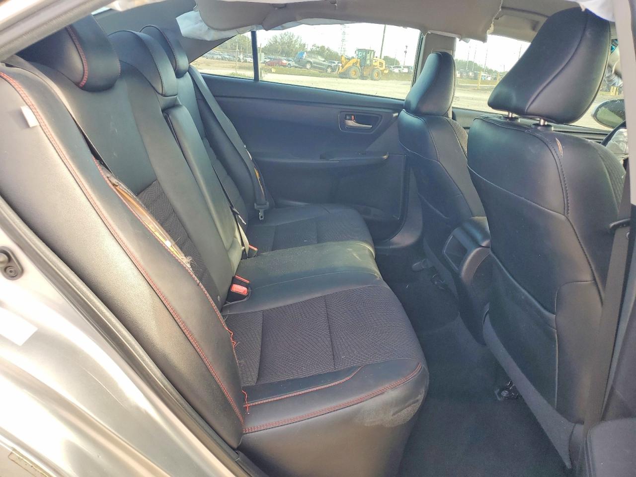 2017 TOYOTA CAMRY LE photo 19