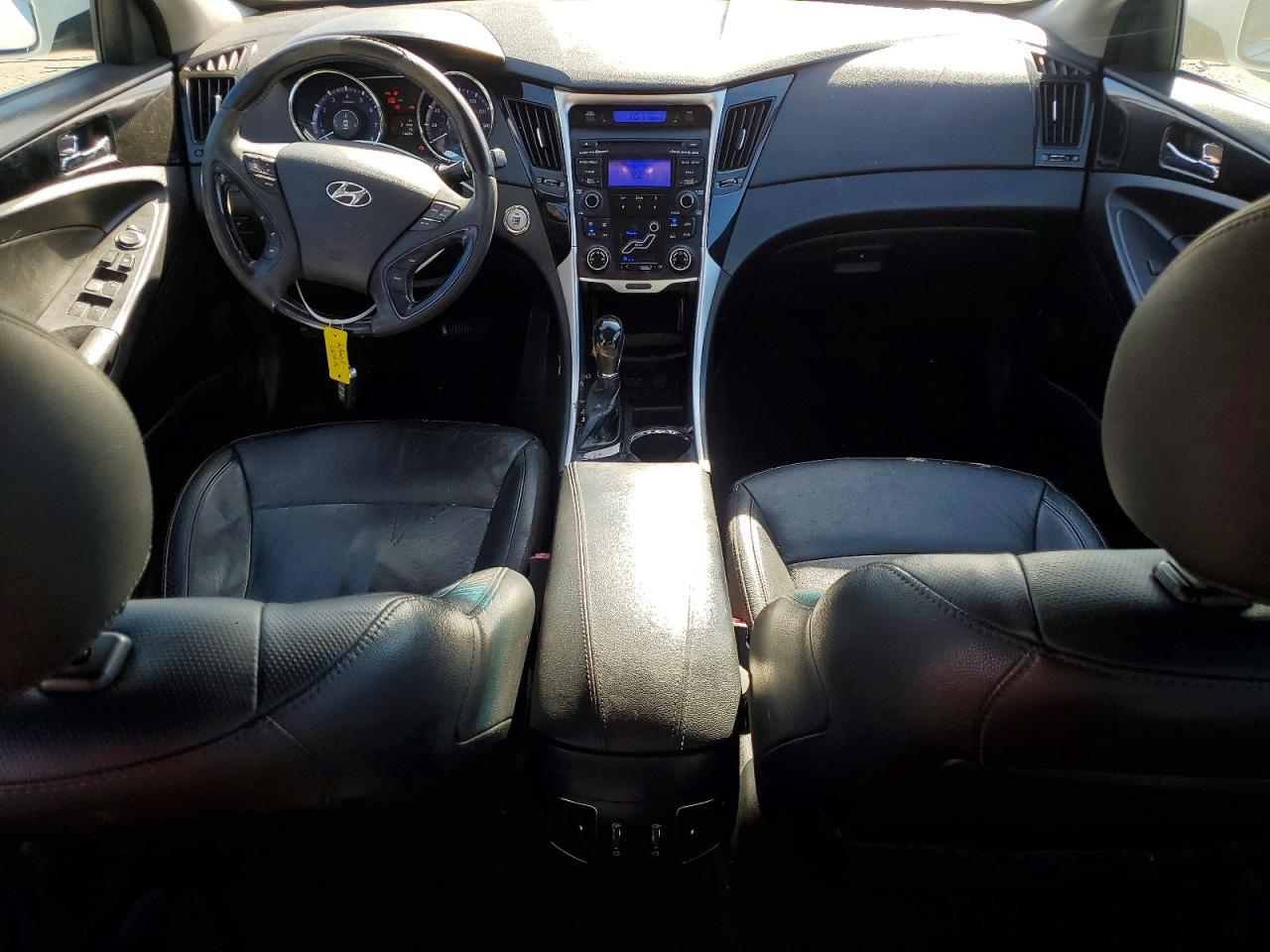 2012 HYUNDAI SONATA SE photo 15