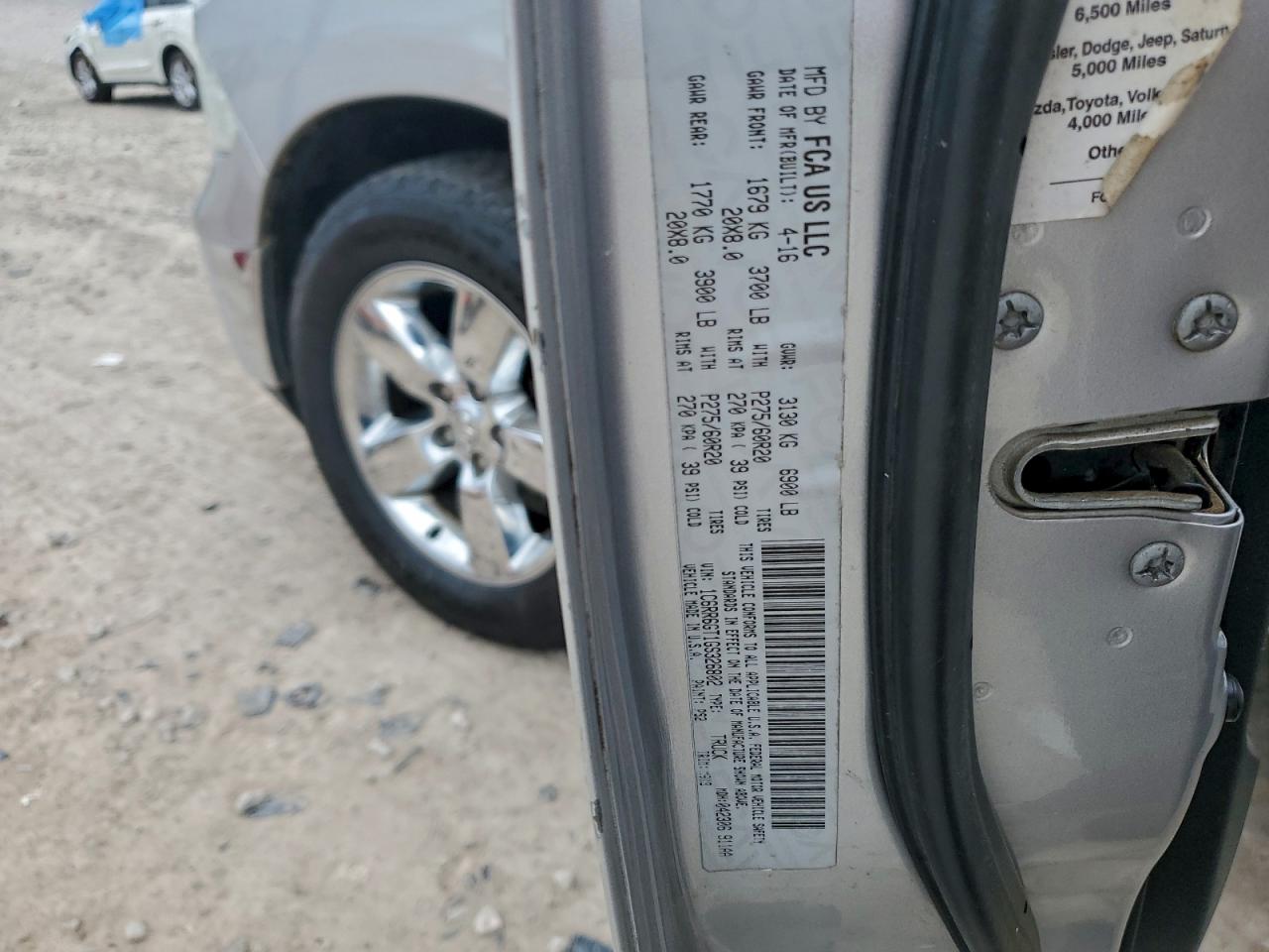 2016 RAM 1500 SLT photo 12