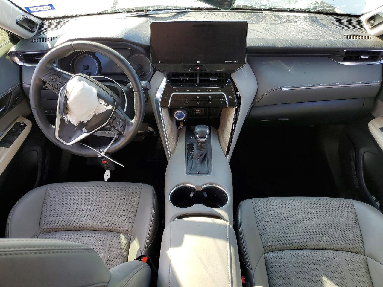 2021 TOYOTA VENZA LE photo 8