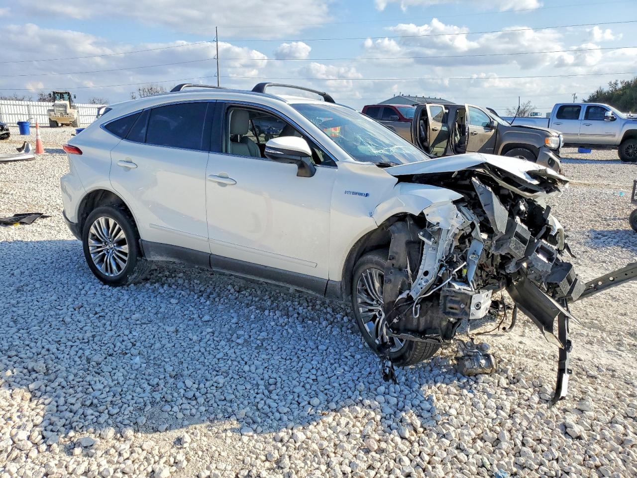 2021 TOYOTA VENZA LE photo 4