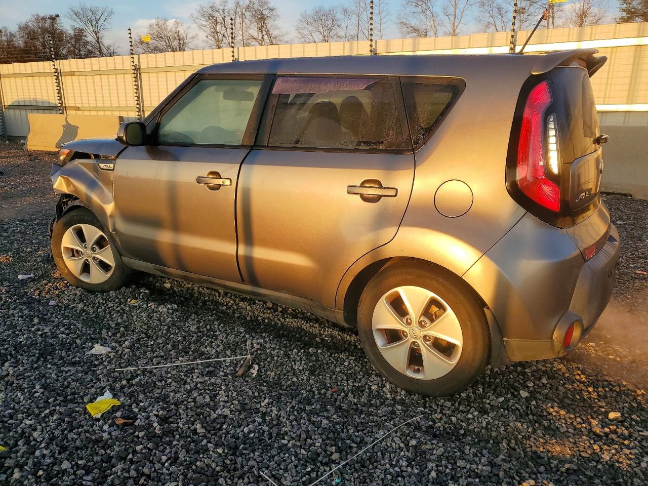 2016 KIA SOUL photo 2