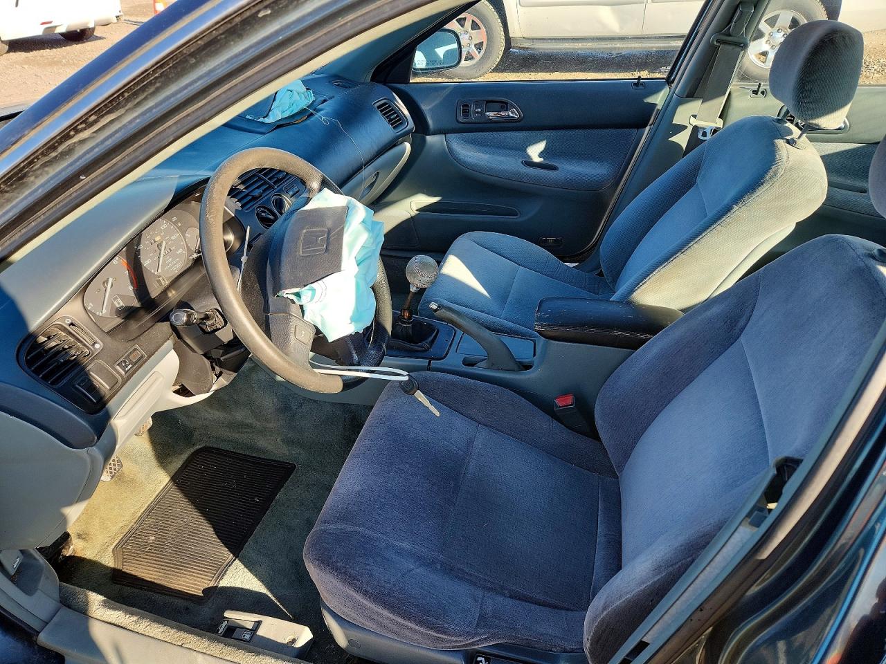 1996 HONDA ACCORD LX photo 7