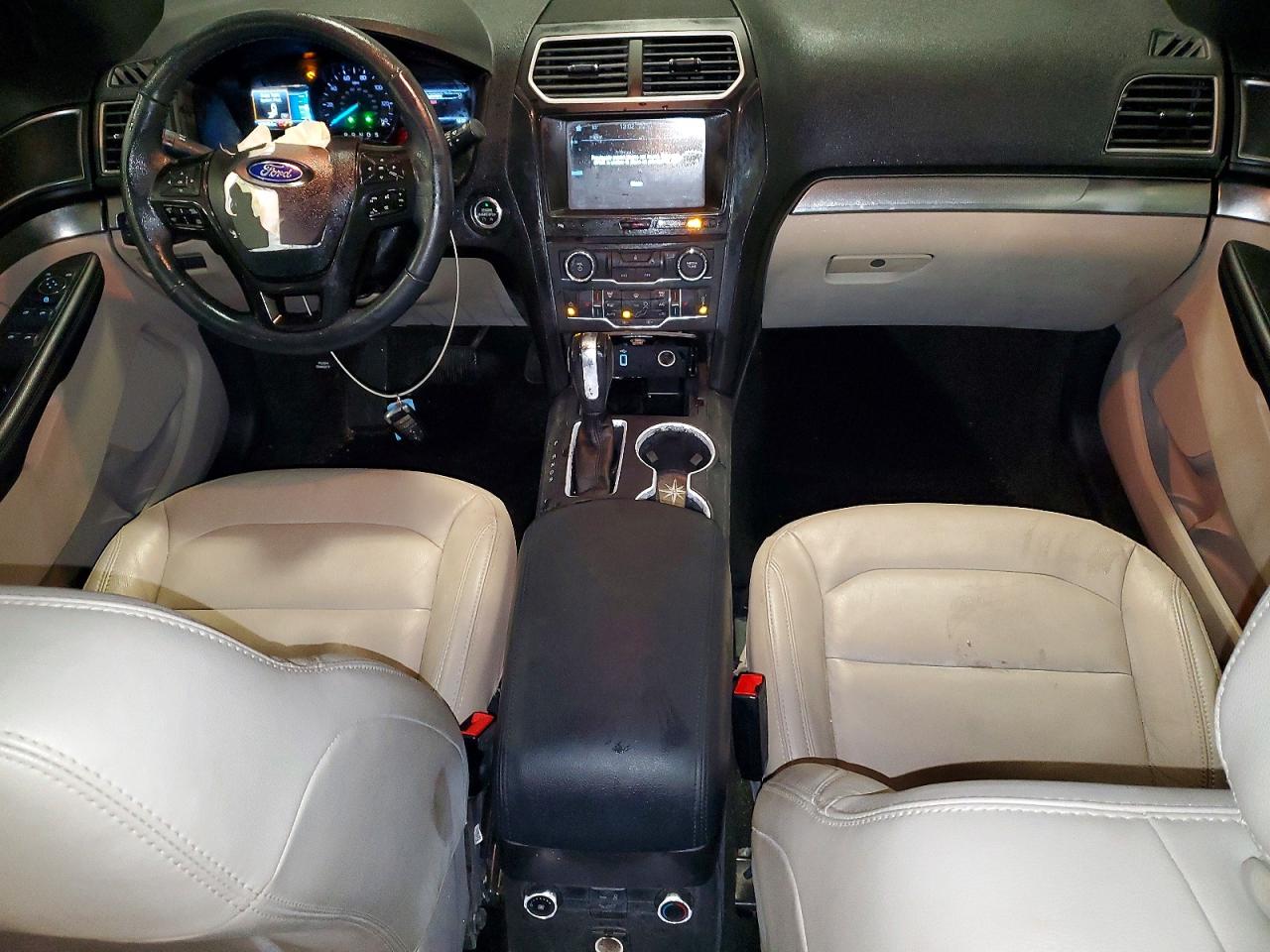 2018 FORD EXPLORER XLT photo 8