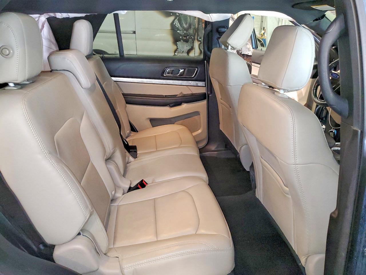 2018 FORD EXPLORER XLT photo 11