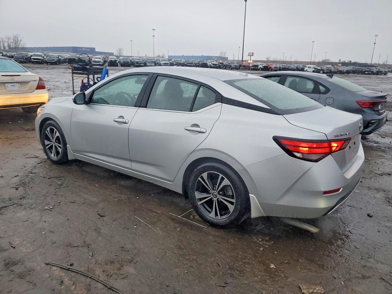 2022 NISSAN SENTRA SV photo 2