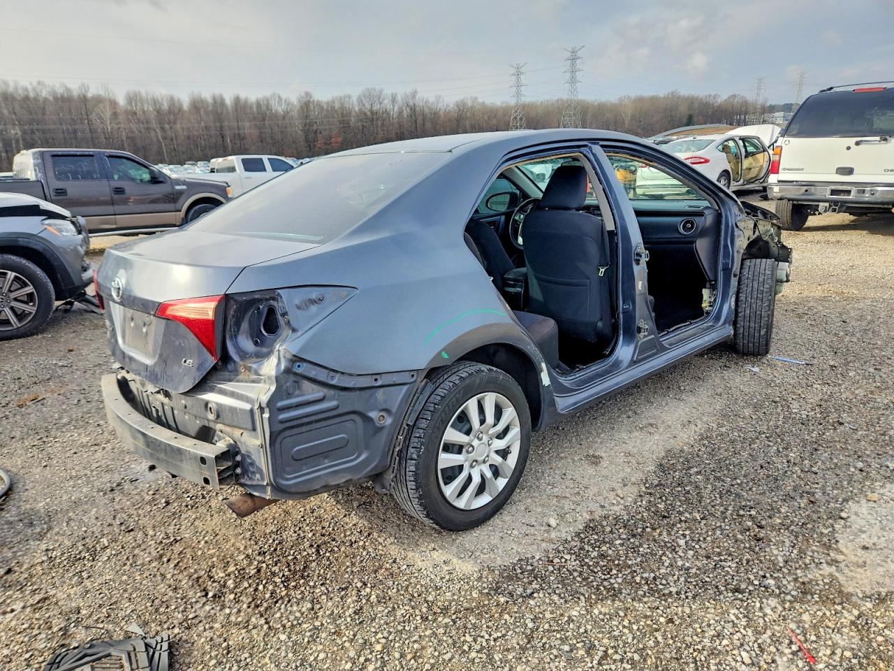 2017 TOYOTA COROLLA L photo 5