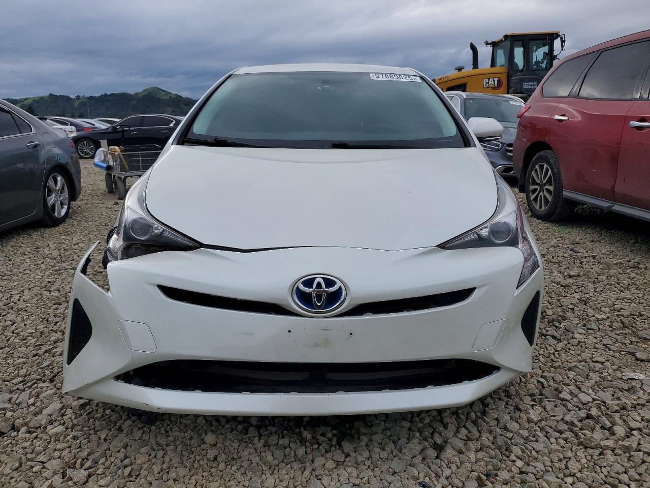 2016 TOYOTA PRIUS photo 9