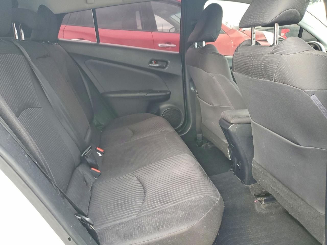 2016 TOYOTA PRIUS photo 19