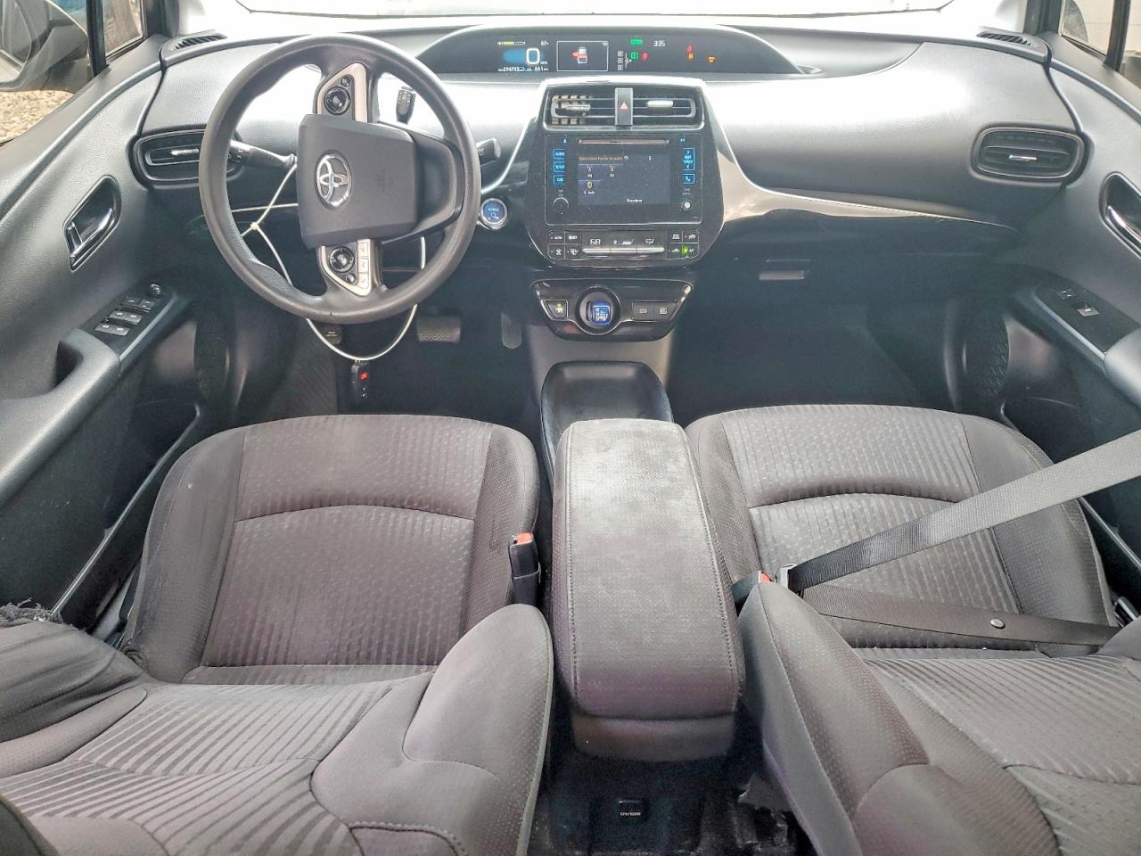 2016 TOYOTA PRIUS photo 15