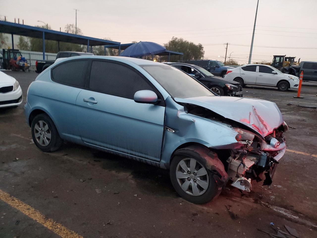 2010 HYUNDAI ACCENT BLUE photo 4