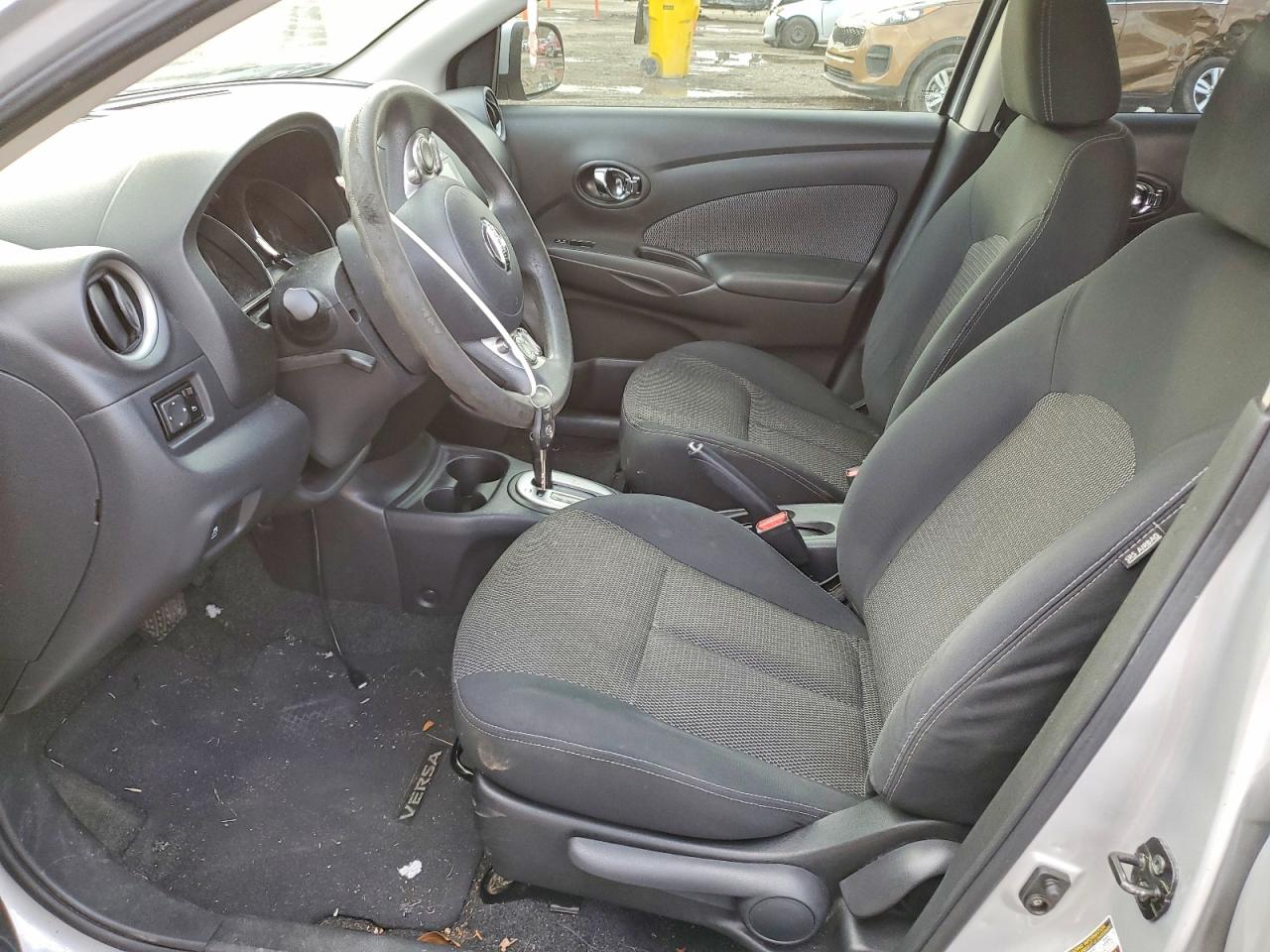 2014 NISSAN VERSA S photo 7