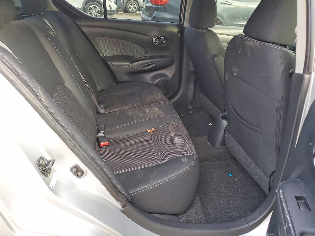 2014 NISSAN VERSA S photo 10