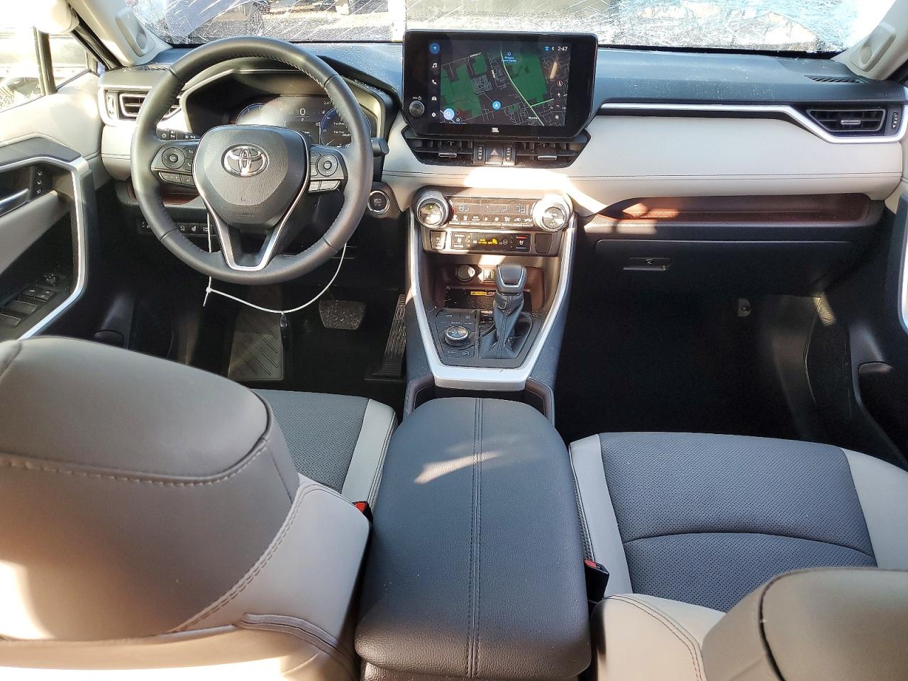 2025 TOYOTA RAV4 LIMITED photo 8