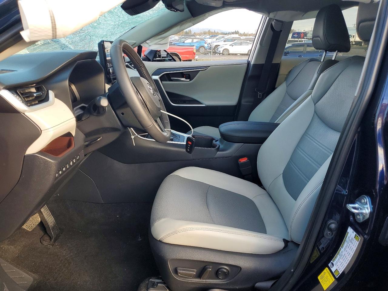 2025 TOYOTA RAV4 LIMITED photo 7