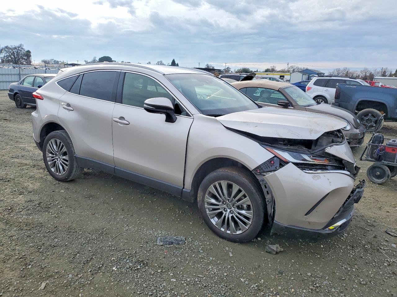 2022 TOYOTA VENZA LE photo 4