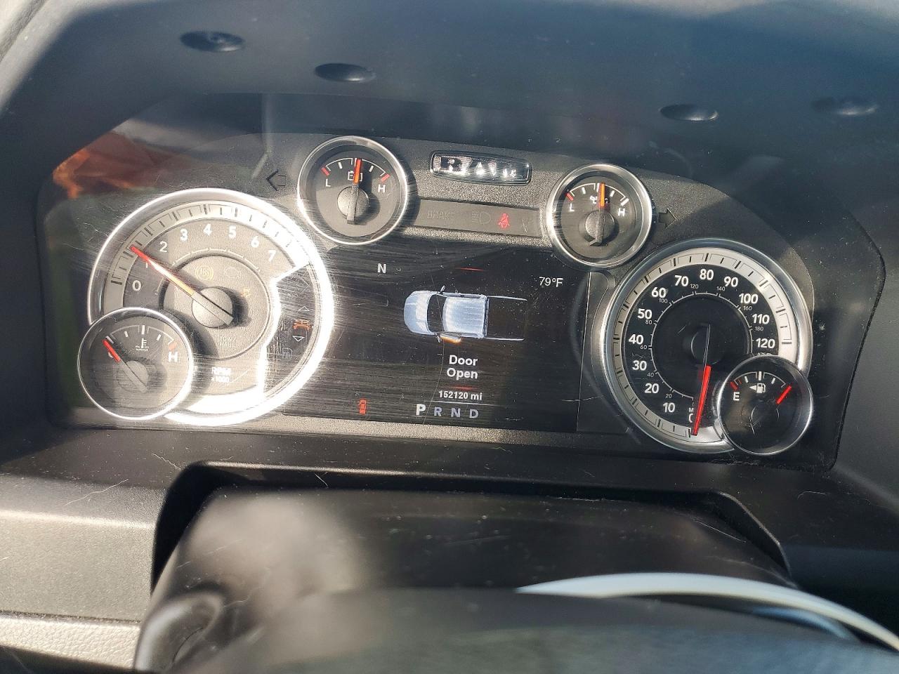 2013 RAM 1500 SLT photo 9