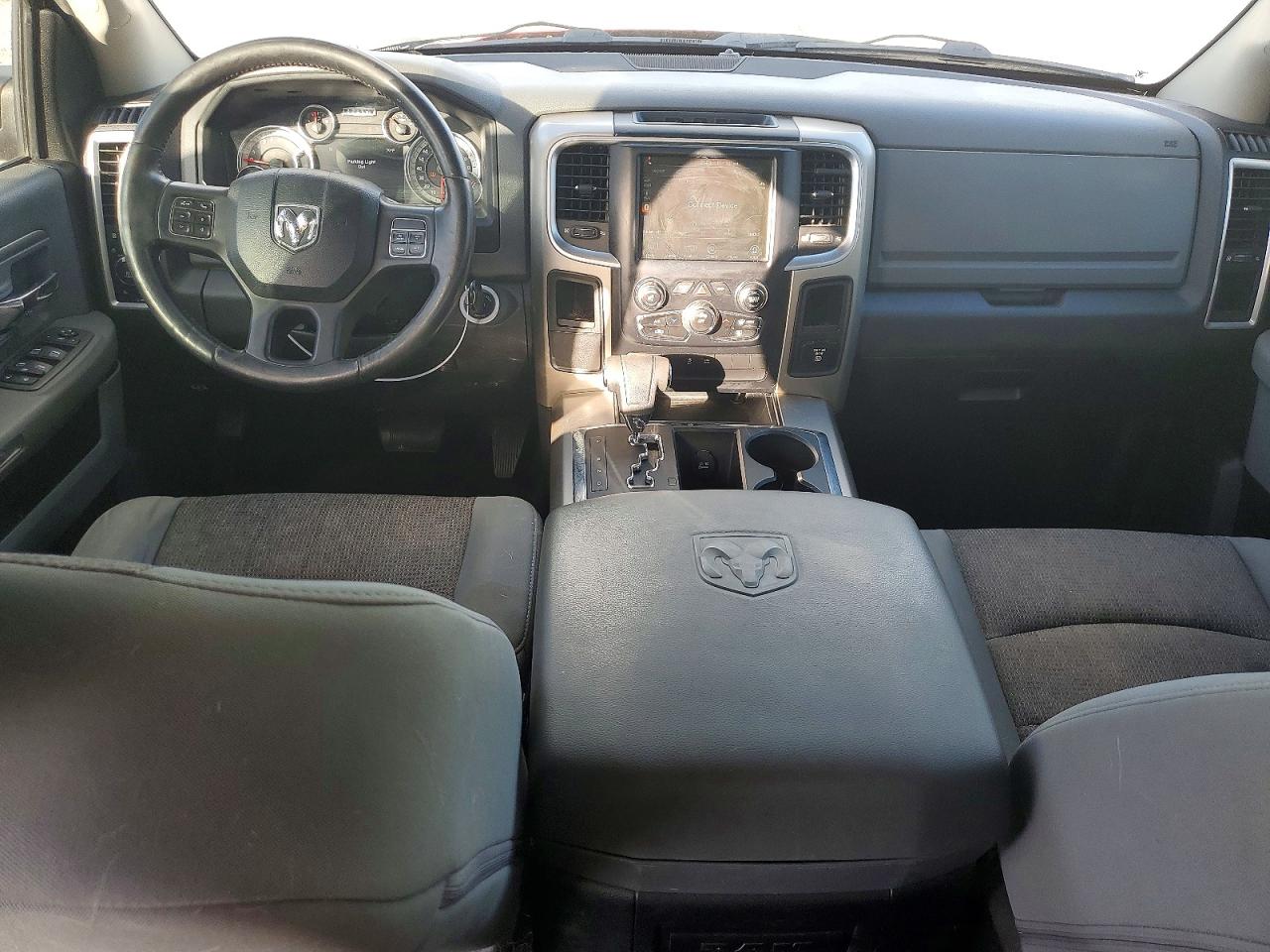 2013 RAM 1500 SLT photo 8