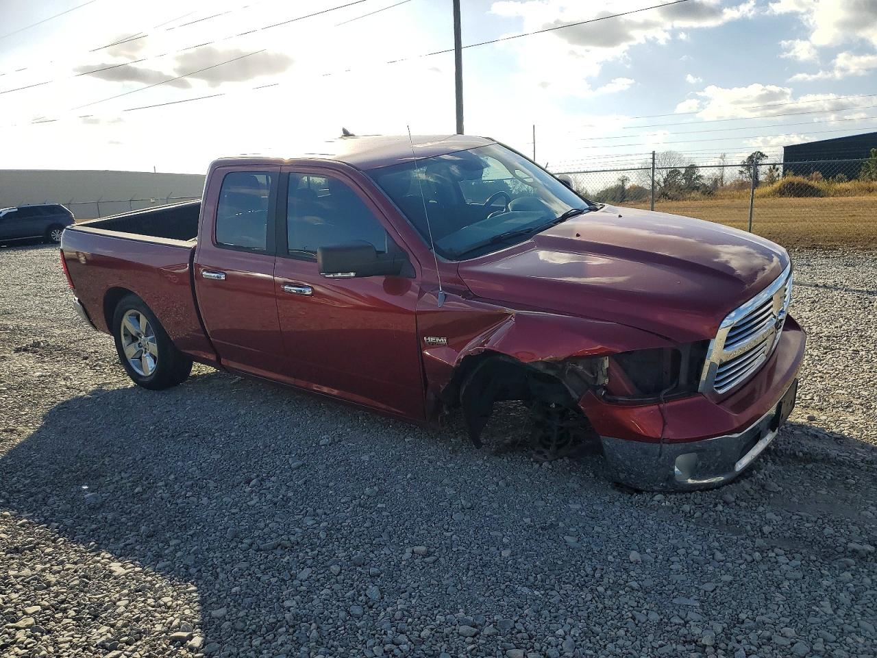 2013 RAM 1500 SLT photo 4