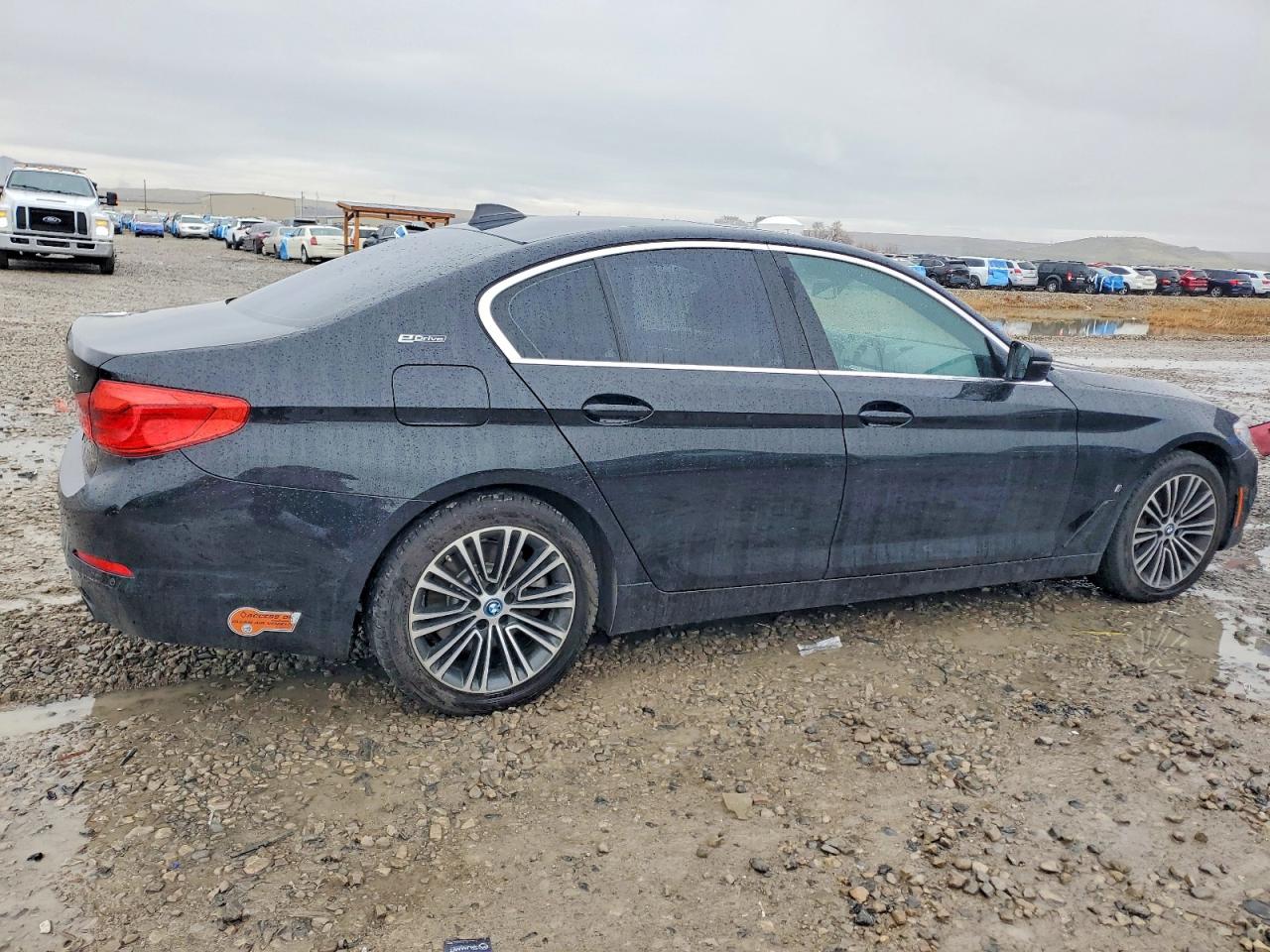 2019 BMW 530E photo 3