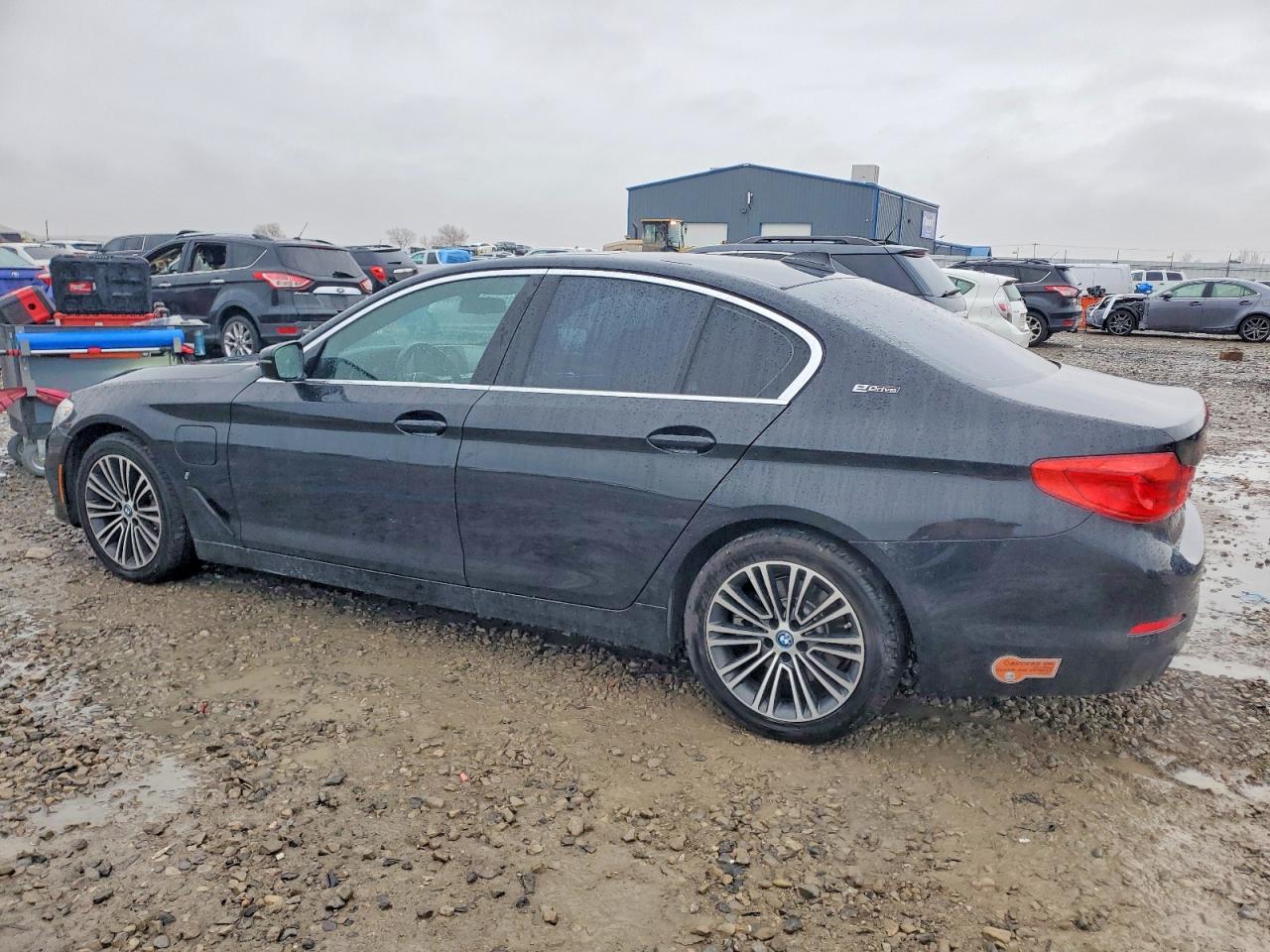 2019 BMW 530E photo 2