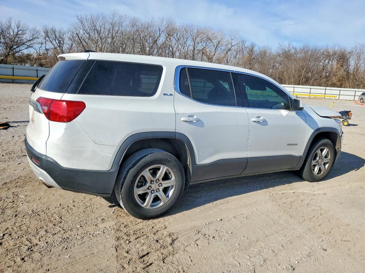 2019 GMC ACADIA SLE photo 3