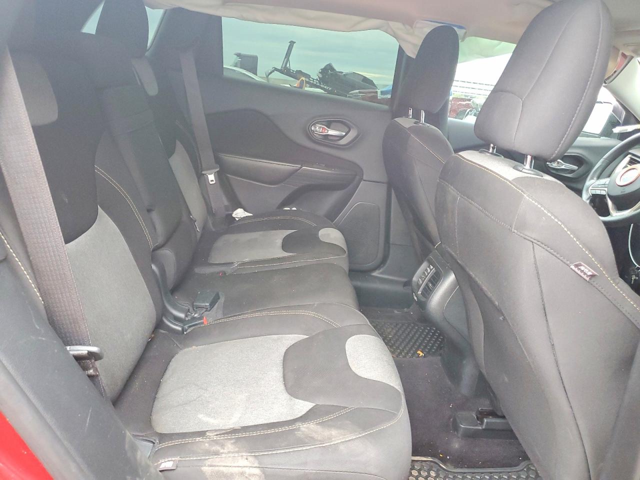 2016 JEEP CHEROKEE SPORT photo 10