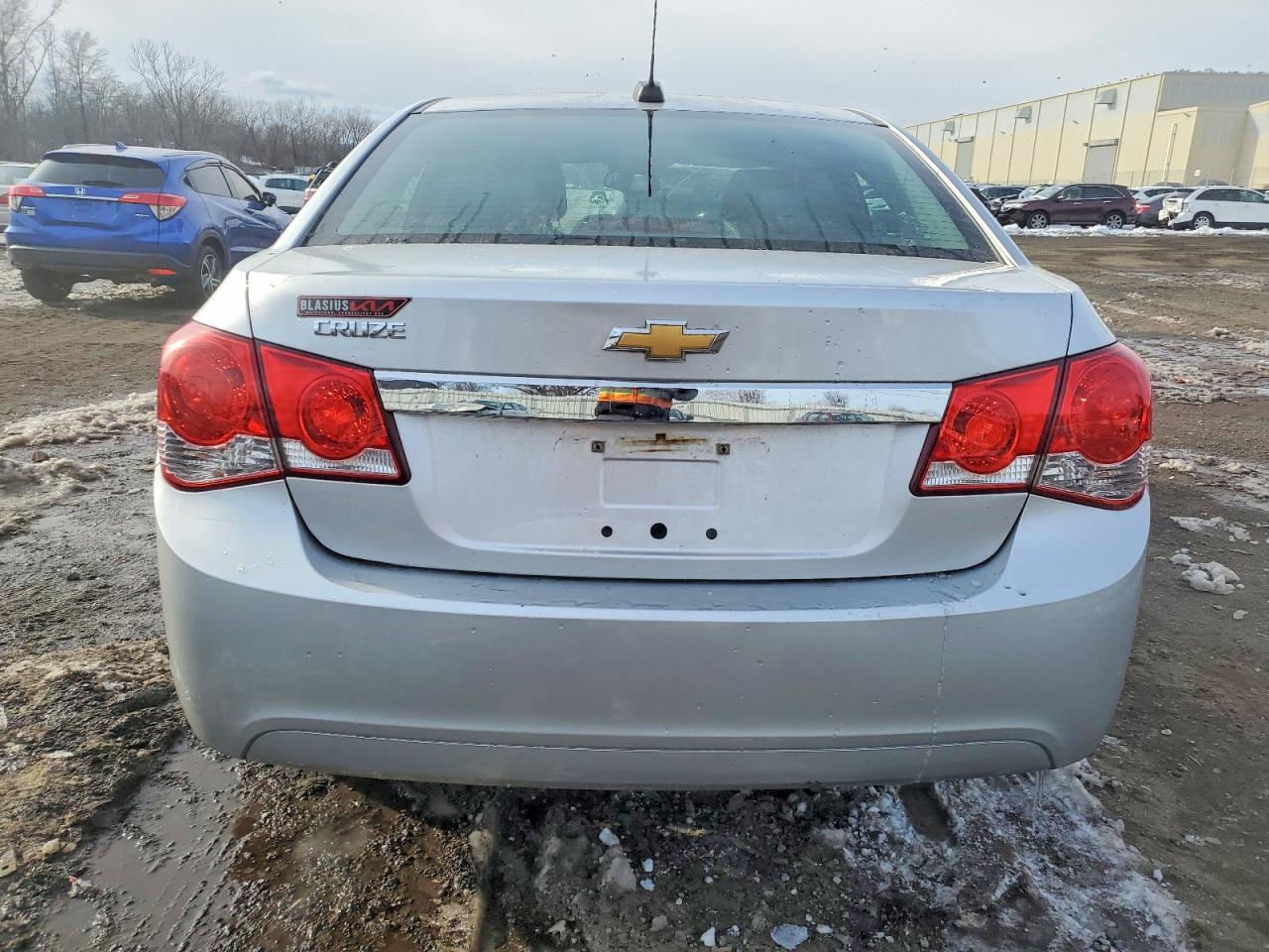 2016 CHEVROLET CRUZE LIMITED LS photo 6