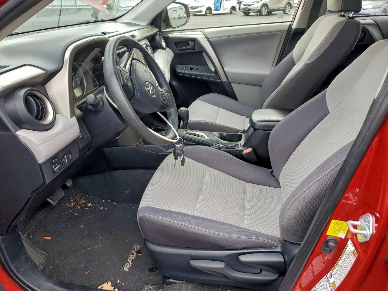 2013 TOYOTA RAV4 XLE photo 13
