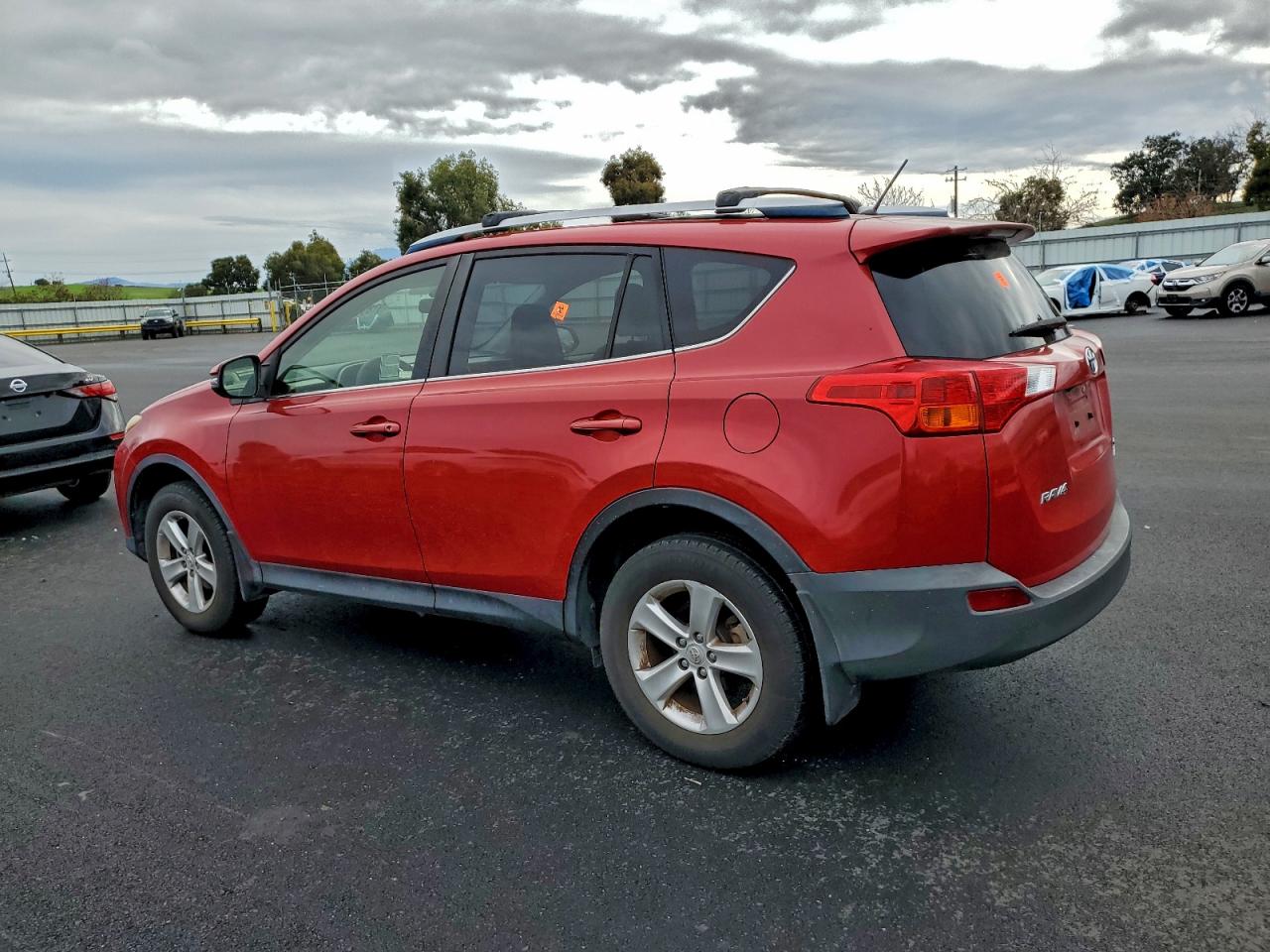 2013 TOYOTA RAV4 XLE photo 3