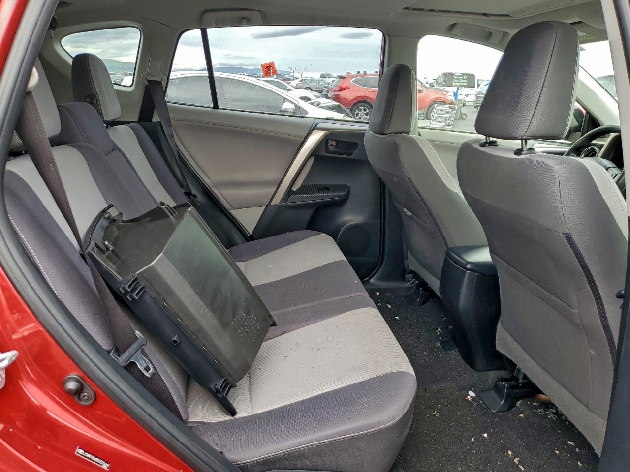 2013 TOYOTA RAV4 XLE photo 21