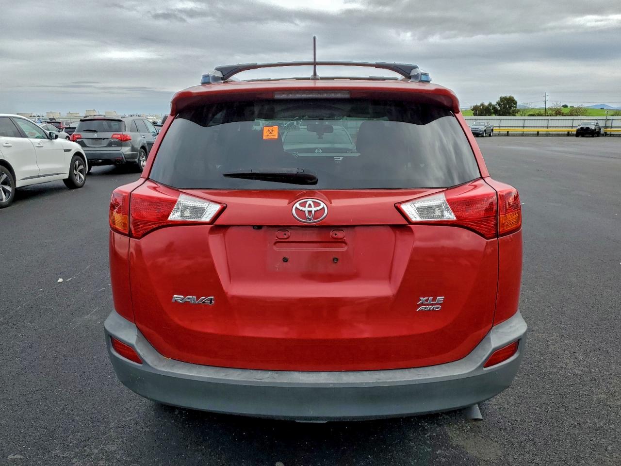 2013 TOYOTA RAV4 XLE photo 11