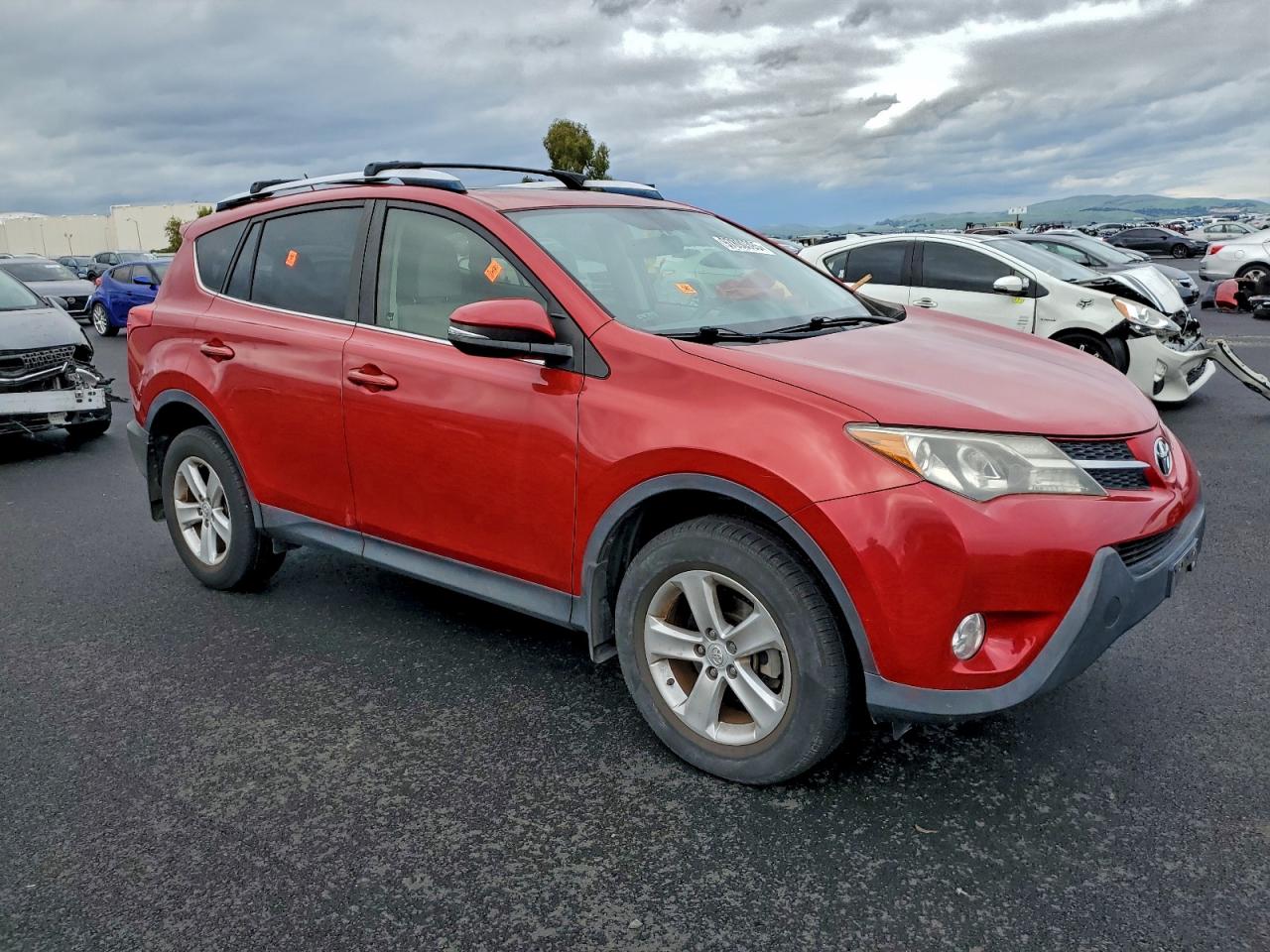 2013 TOYOTA RAV4 XLE photo 7