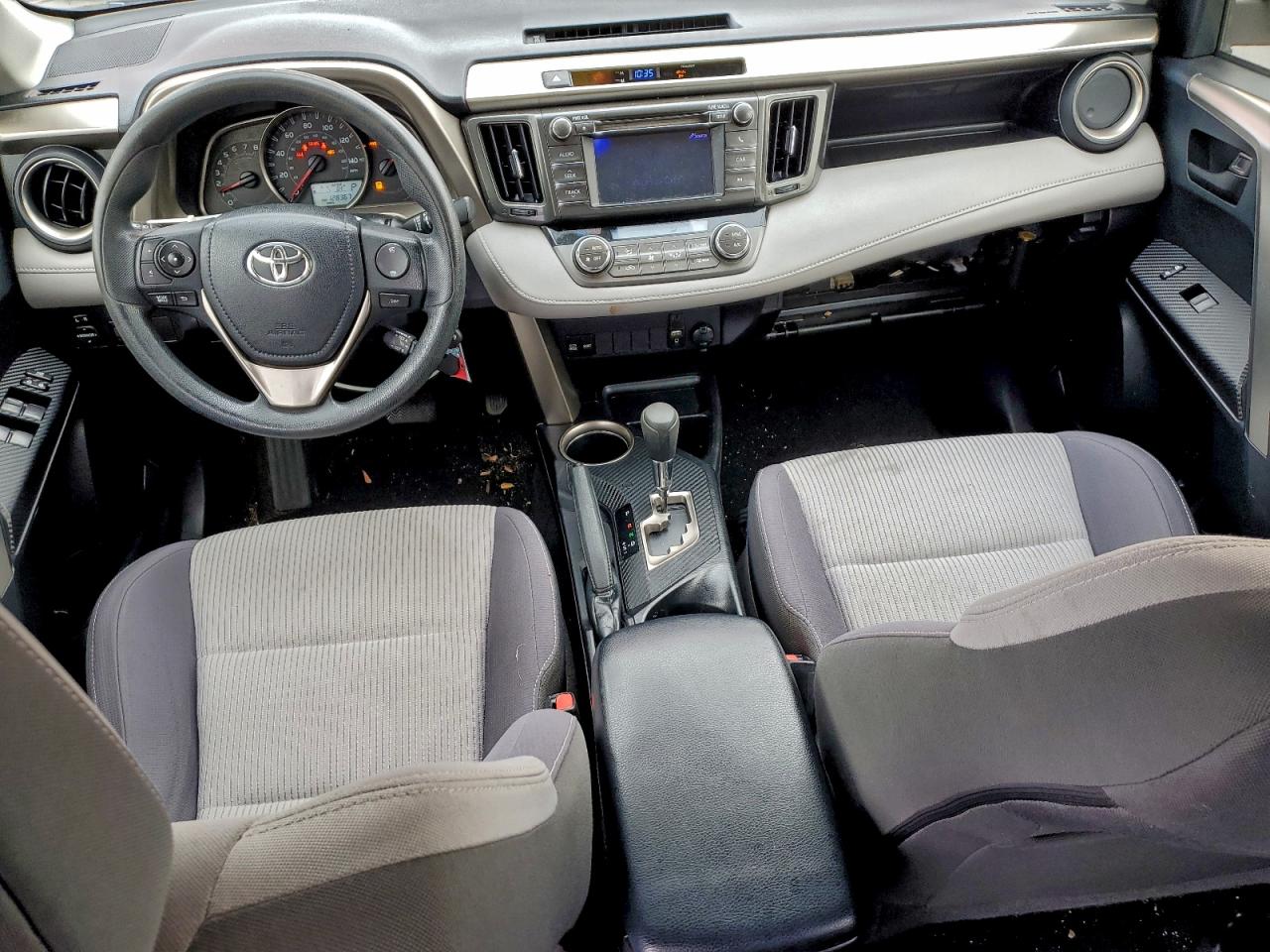 2013 TOYOTA RAV4 XLE photo 15