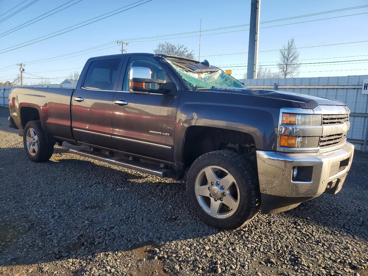 2015 CHEVROLET SILVERADO K3500 LTZ photo 4