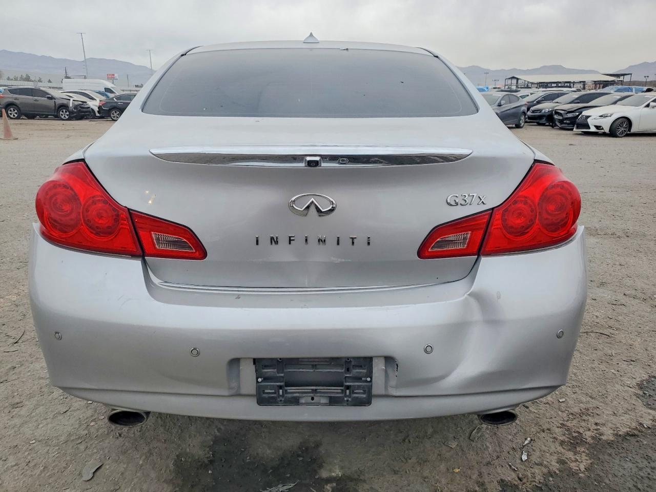 2013 INFINITI G37 photo 6