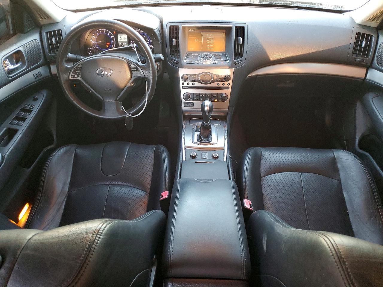 2013 INFINITI G37 photo 8