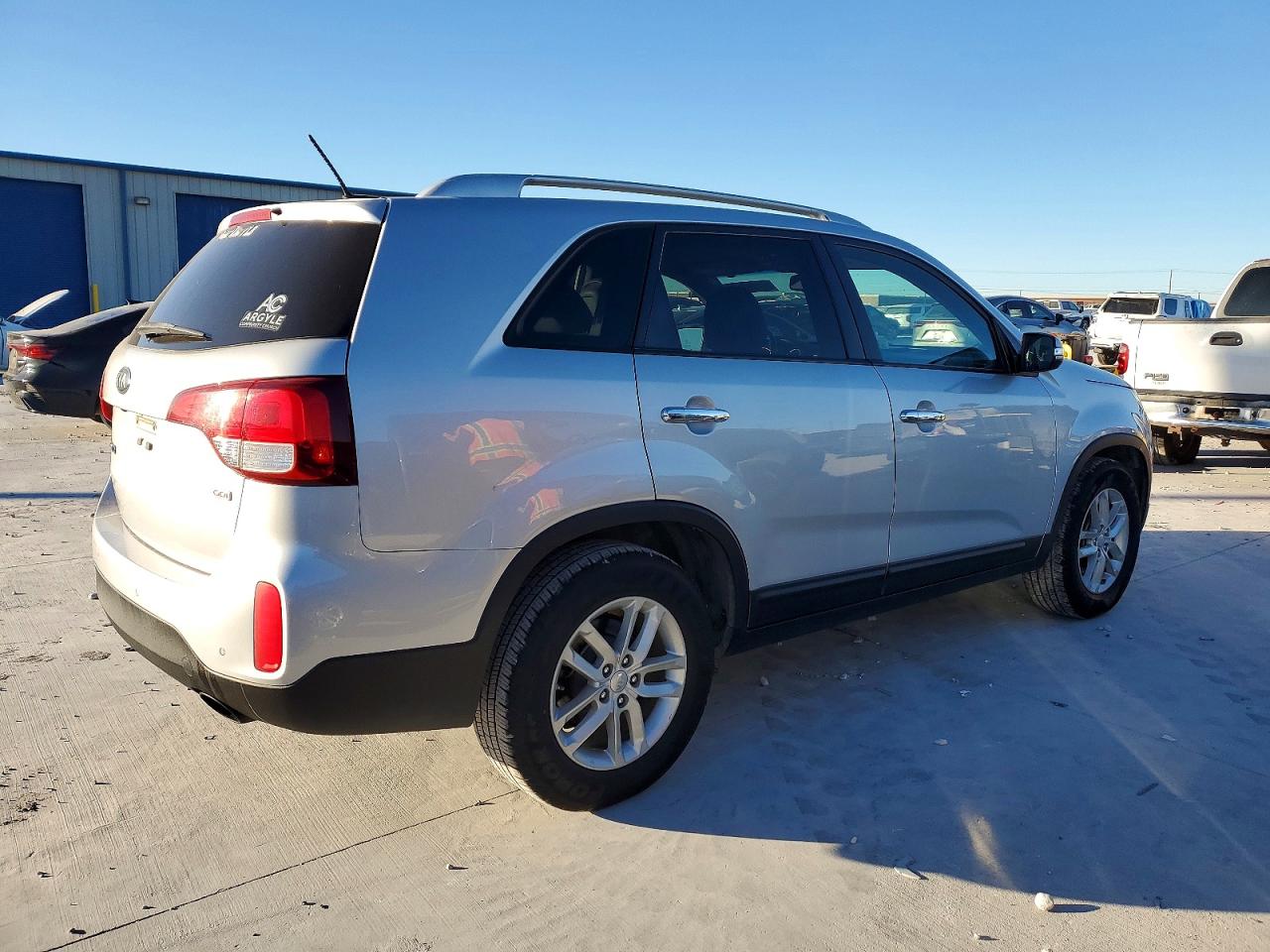 2014 KIA SORENTO LX photo 3