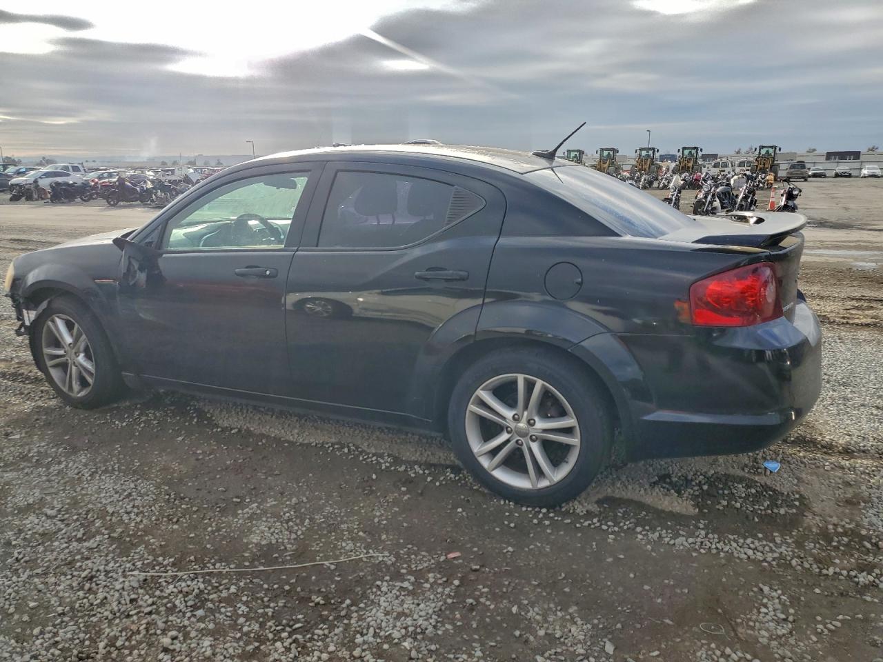 2014 DODGE AVENGER SE photo 3
