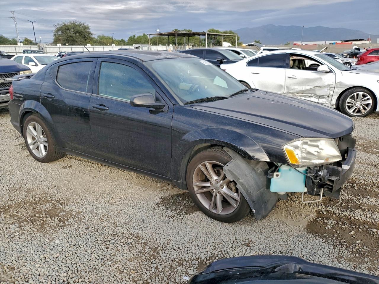 2014 DODGE AVENGER SE photo 7