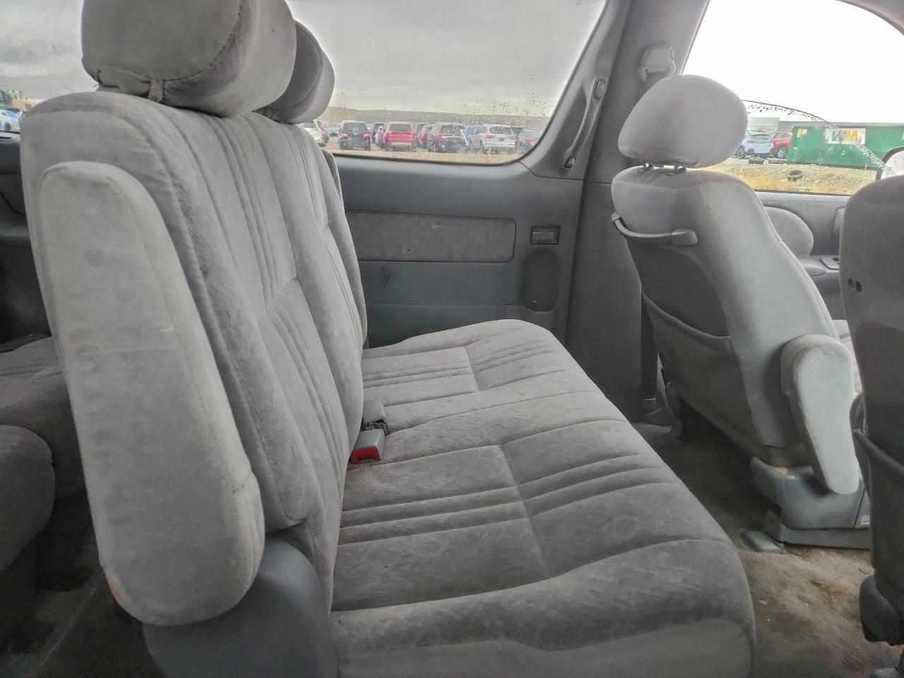 1998 TOYOTA SIENNA LE photo 19