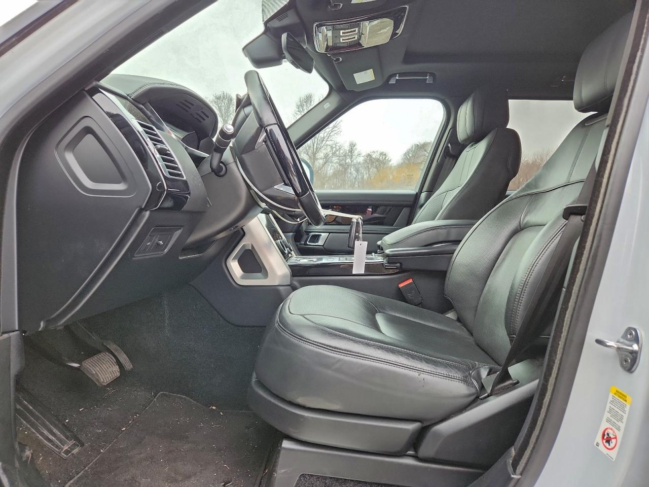 2018 LAND ROVER RANGE ROVER SUPERCHARGED photo 13